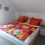 Waldhaus Homestay *