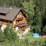 Homestay Waldhaus Sankt Martin am Tennengebirge