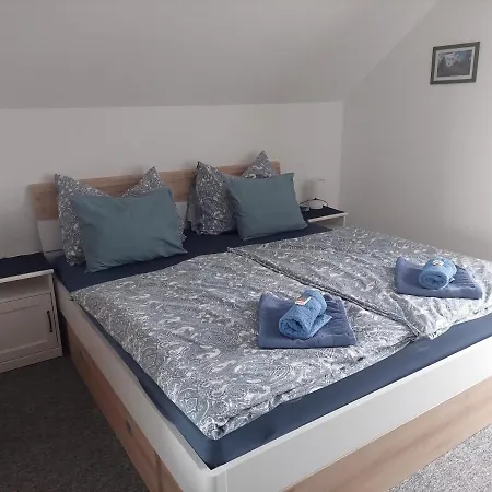 Waldhaus منزل للإقامة